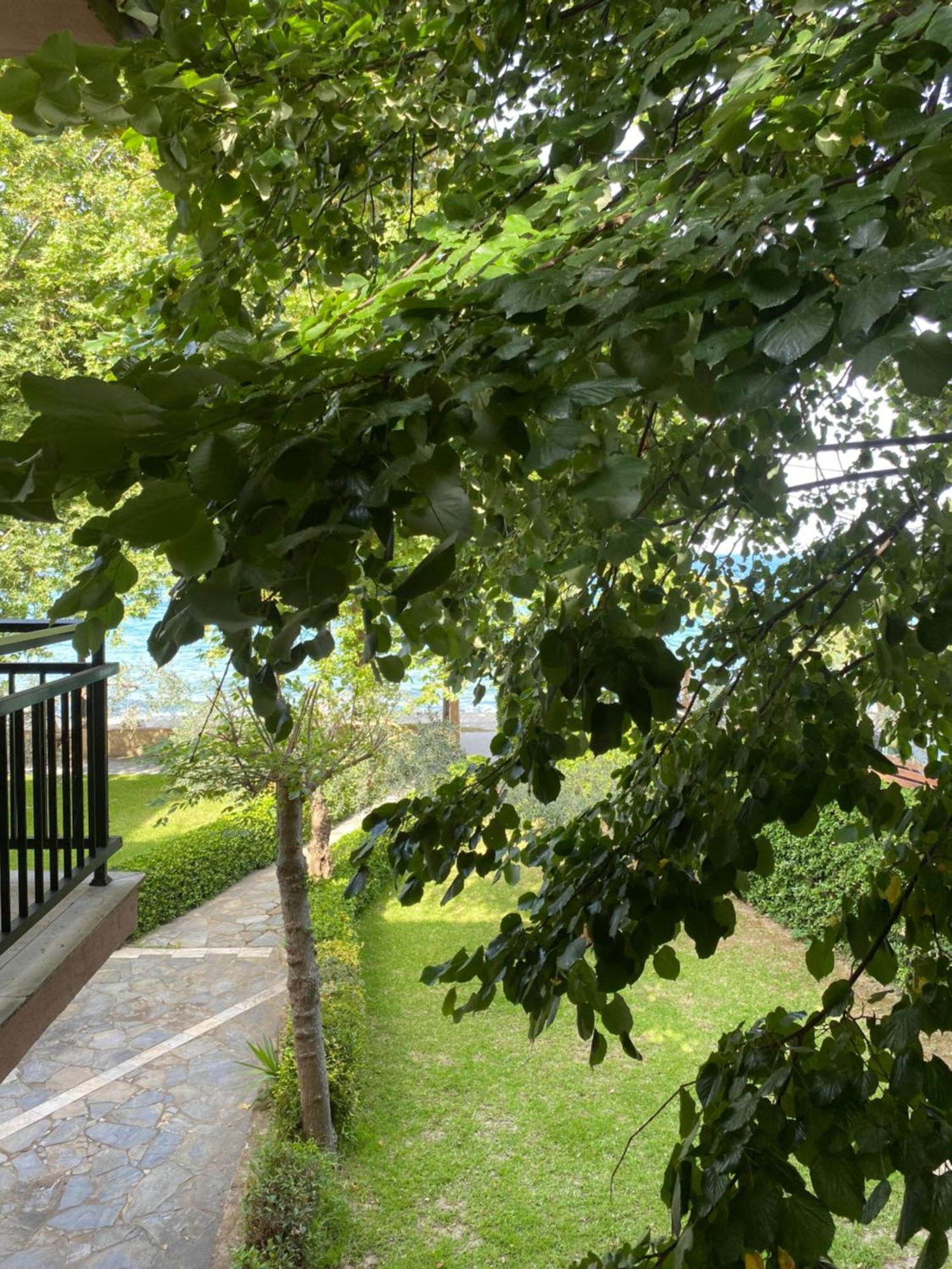 Paparizou Apartments Kokkino Nero Ngoại thất bức ảnh